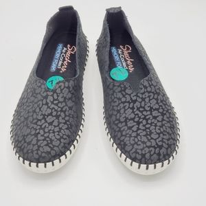 SKECHERS BLACK FLAT WOMEN SHOES SZ 7.5